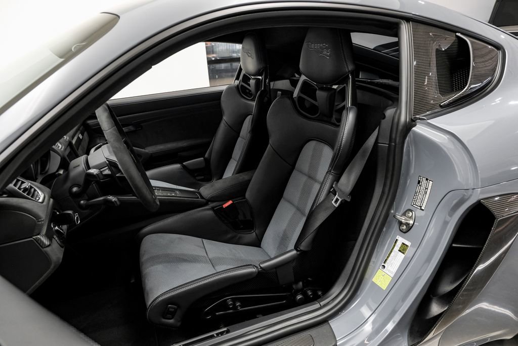 Used 2025 Porsche 718 Cayman GT4 RS w/ Weissach Package RWD image 31
