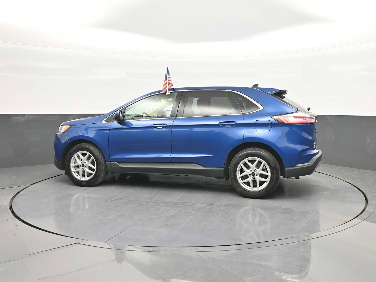 Used 2024 Ford Edge SEL AWD/4WD image 5