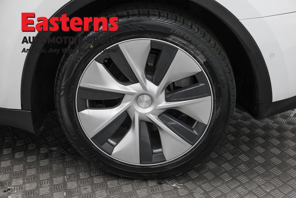 Used 2021 Tesla Model Y Long Range image 30