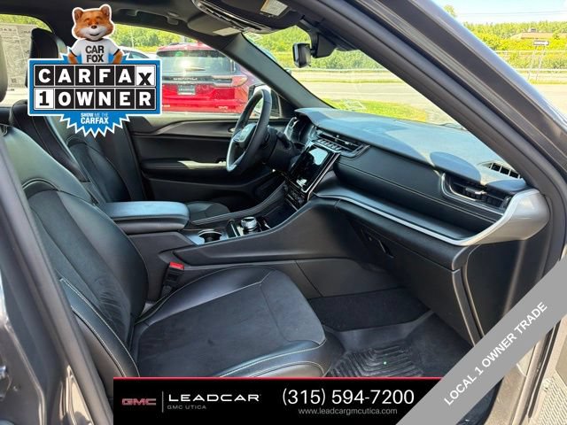 Used 2024 Jeep Grand Cherokee Altitude AWD/4WD image 9