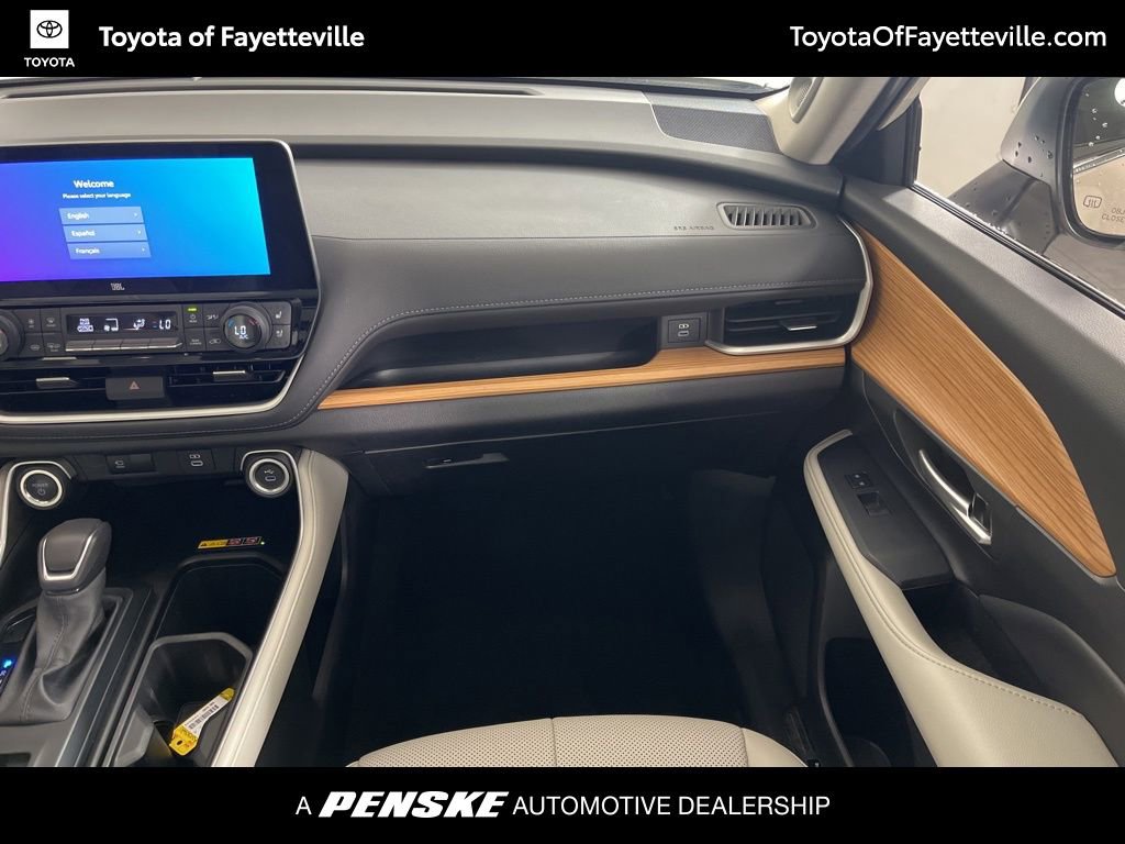 Used 2024 Toyota Grand Highlander Limited image 16