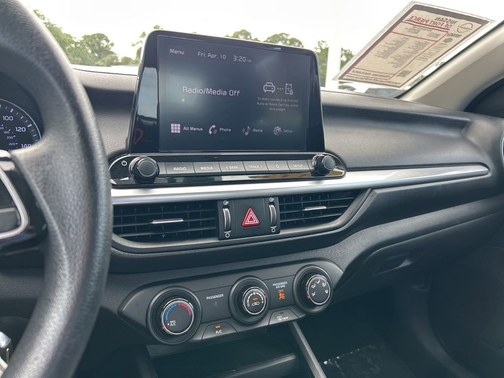 Used 2023 Kia Forte LXS image 29