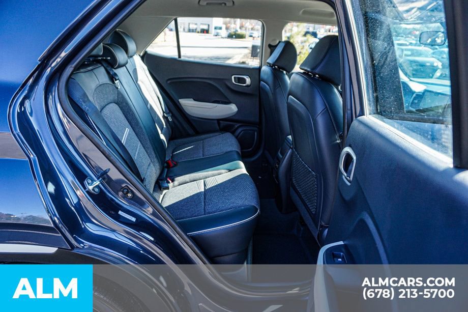 Used 2024 Hyundai Venue Limited image 22