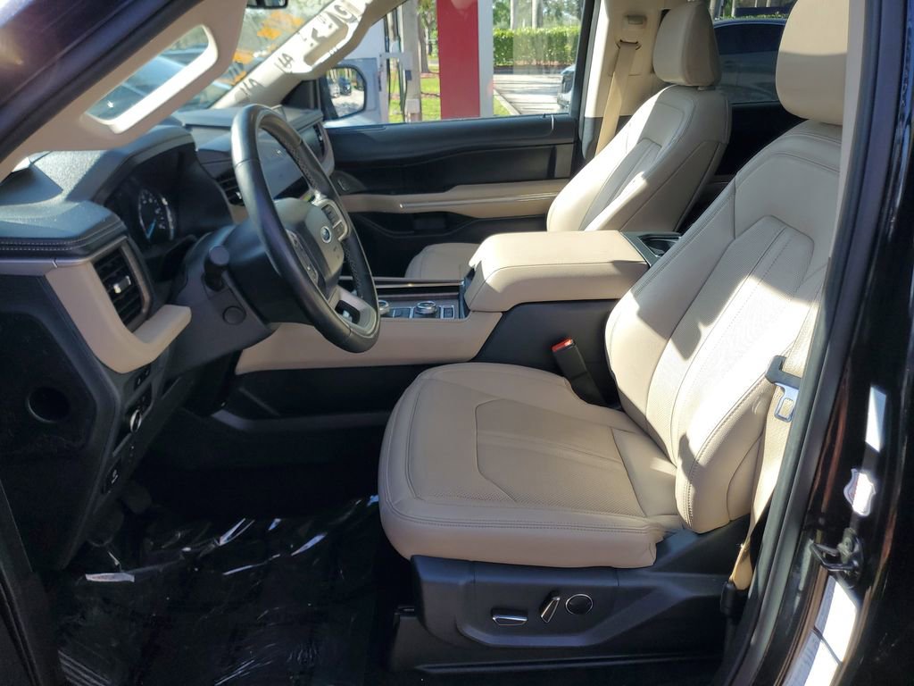 Used 2024 Ford Expedition Max Limited AWD/4WD image 18