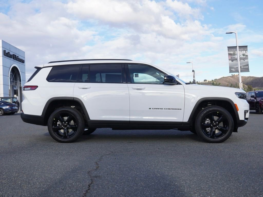 New 2025 Jeep Grand Cherokee L Limited w/ Black Appearance Package image 3