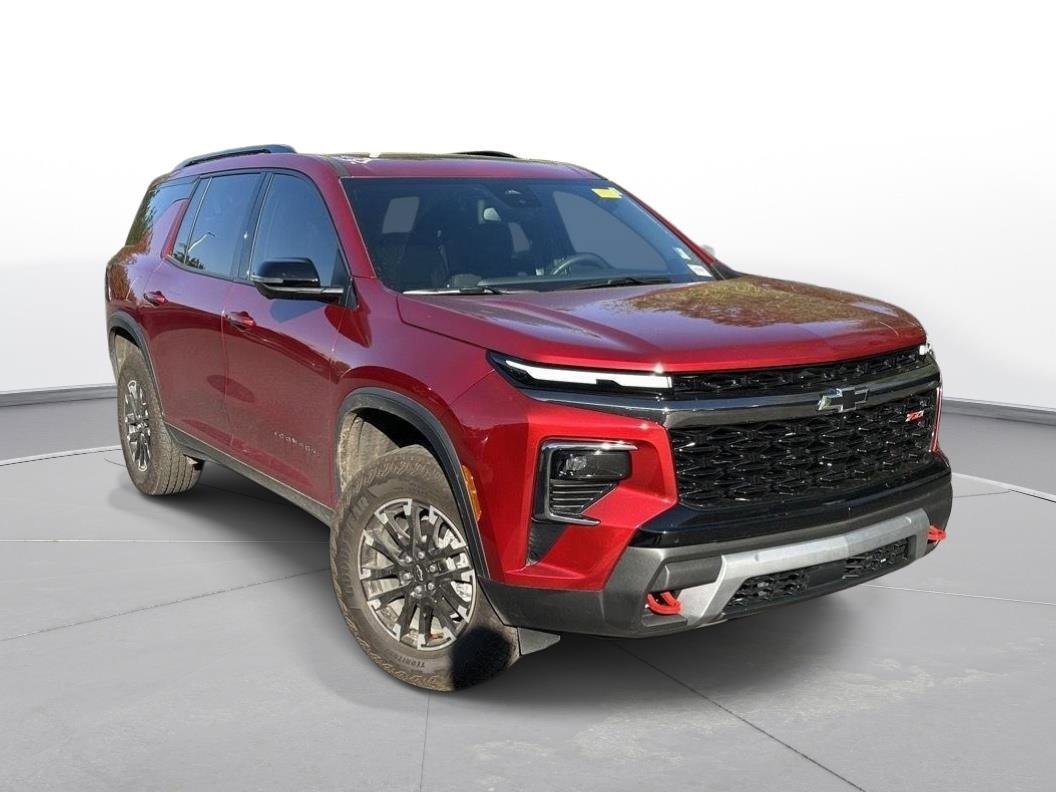 Used 2025 Chevrolet Traverse Z71 w/ Driver Confidence Package image 4