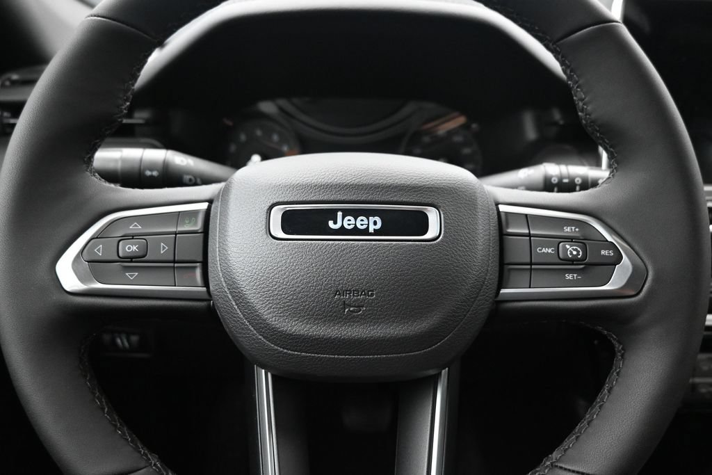 New 2026 Jeep Compass Latitude AWD/4WD image 4