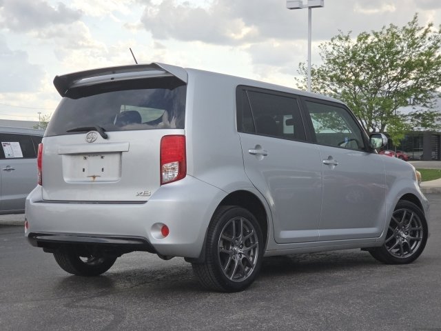 Used 2014 Scion xB FWD image 7