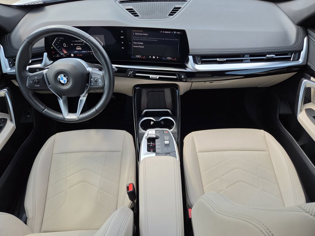 Used 2025 BMW X1 xDrive28i AWD/4WD image 12