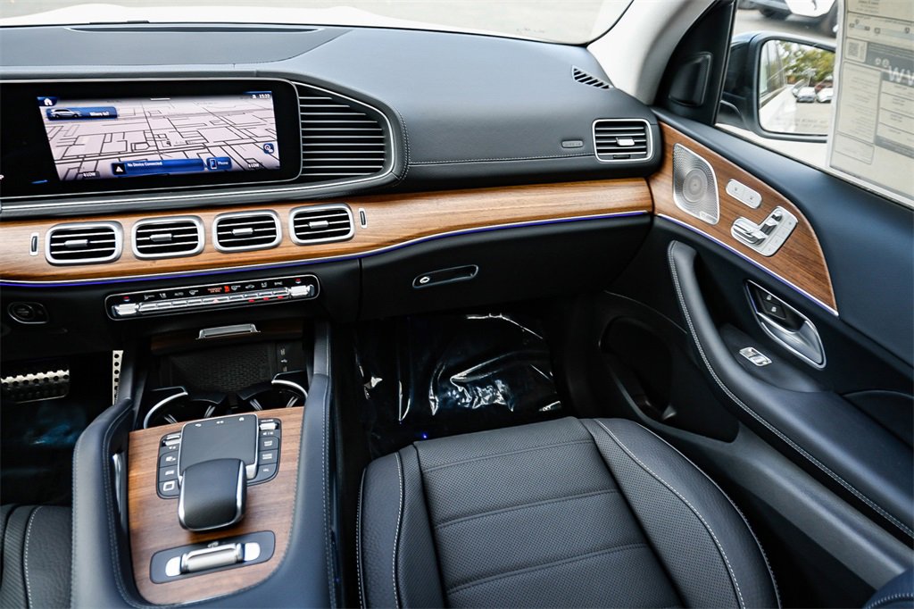 New 2026 Mercedes-Benz GLS 450 4MATIC image 15