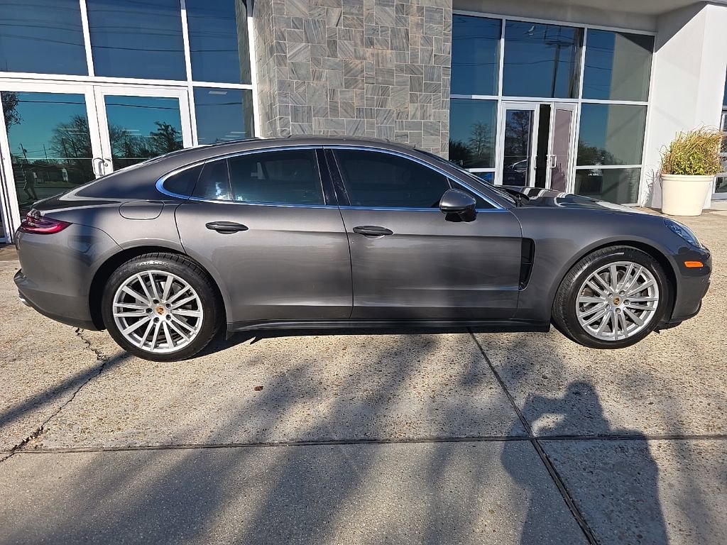 Used 2018 Porsche Panamera 4S image 12