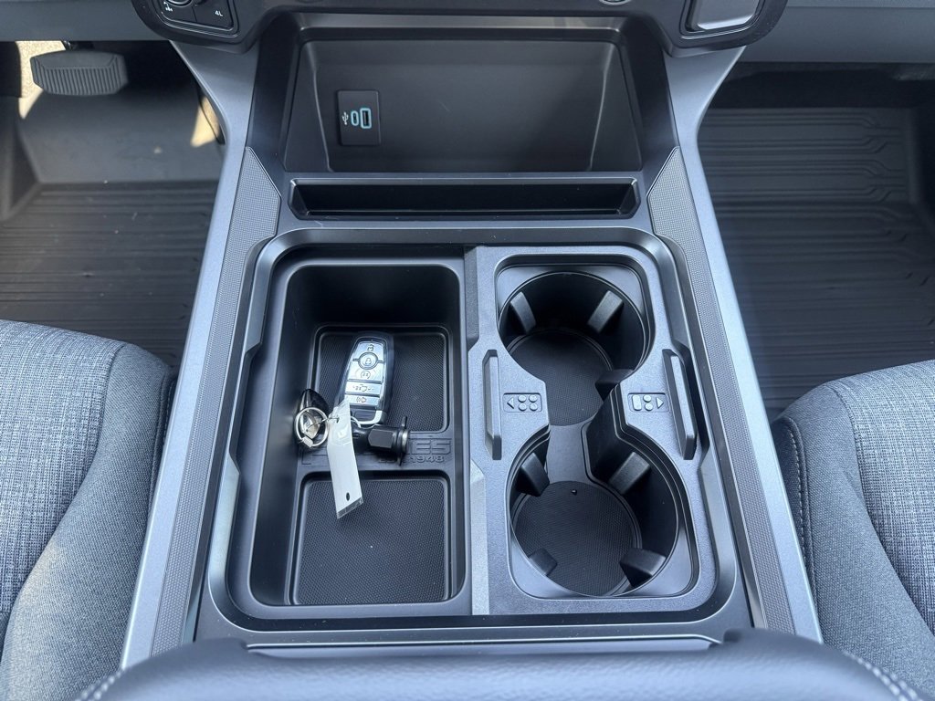 New 2026 Ford F250 XLT w/ XLT Premium Package image 21