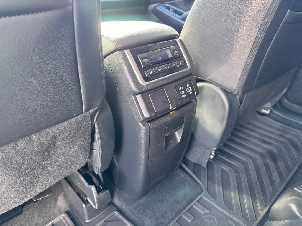 Used 2023 Subaru Ascent Limited AWD/4WD image 20