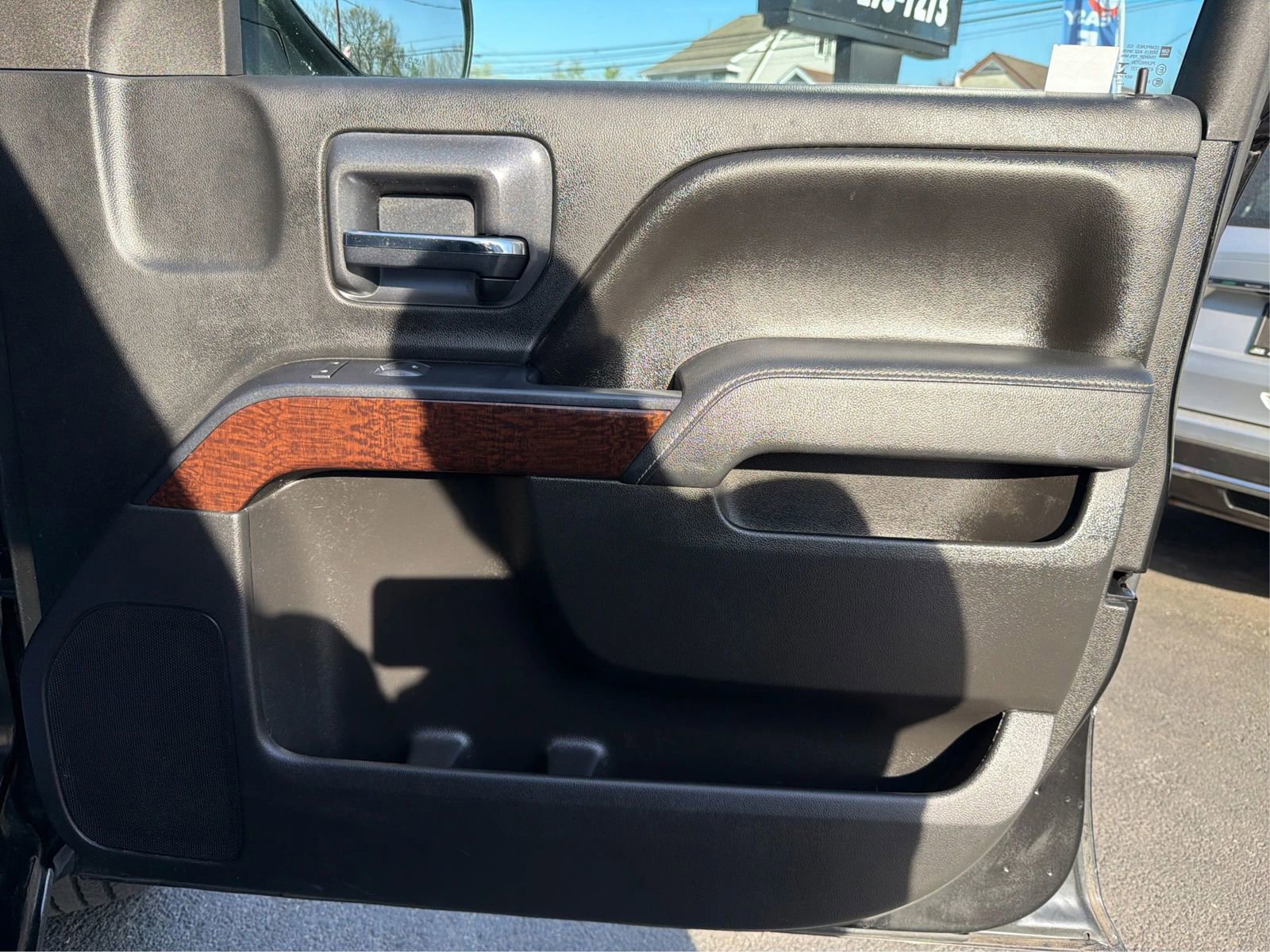 Used 2015 GMC Sierra 1500 SLE w/ SLE Value Package image 20