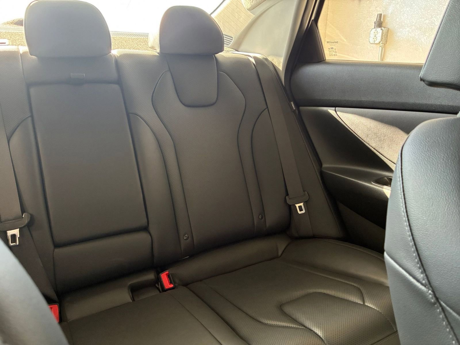 Used 2025 Hyundai Elantra Limited image 39