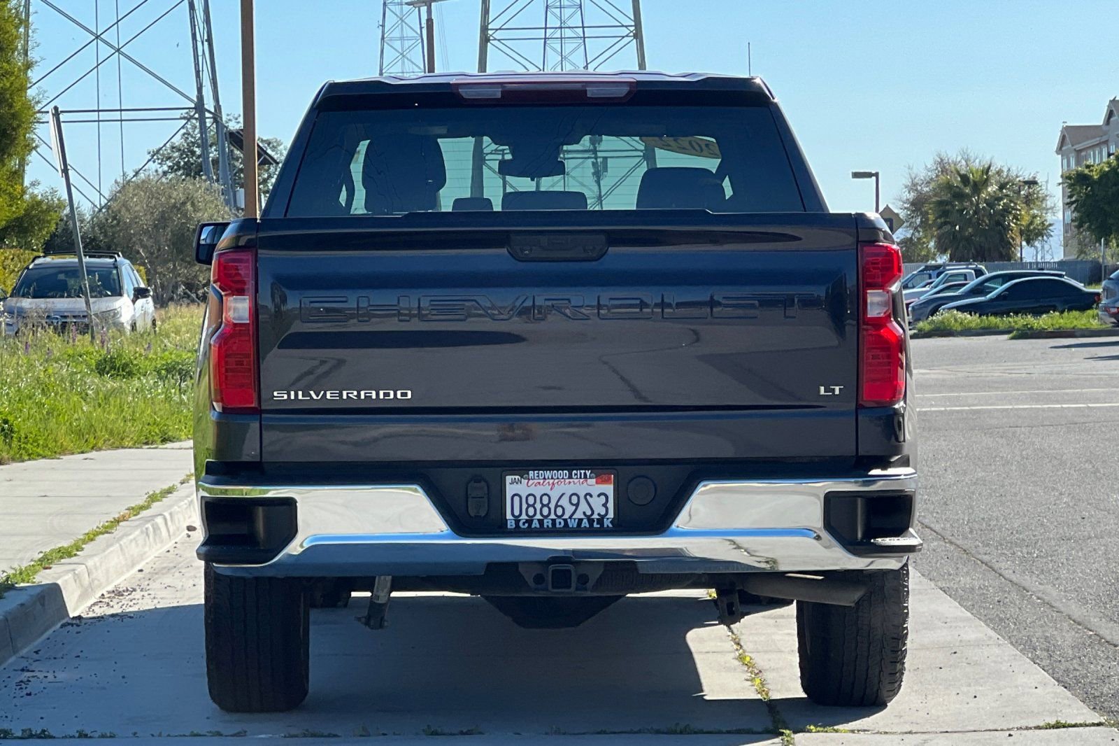 Used 2022 Chevrolet Silverado 1500 LT AWD/4WD image 5