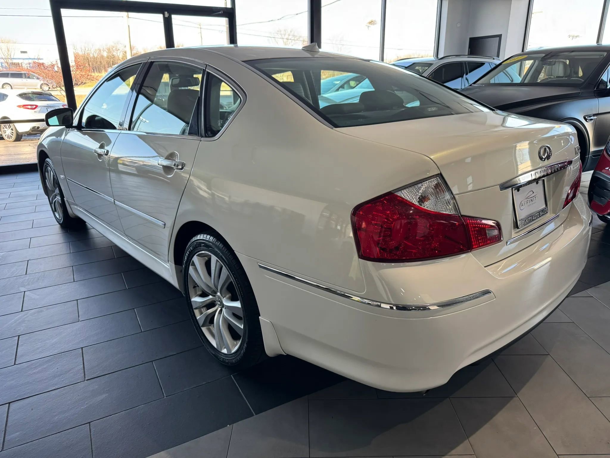 Used 2008 INFINITI M35 M35x Sedan 4D w/ Technology Pkg image 6