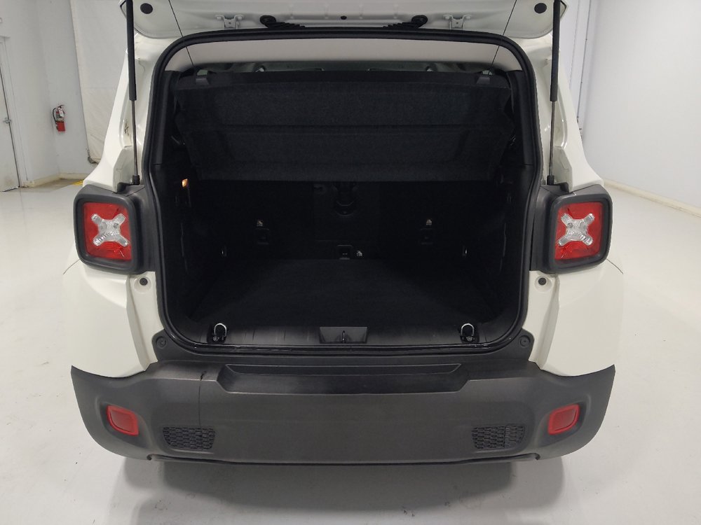 Used 2021 Jeep Renegade Latitude w/ Convenience Group image 29