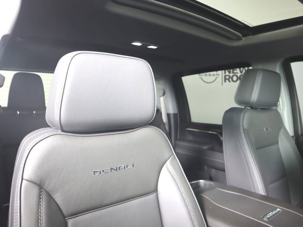 Used 2025 GMC Sierra 3500 Denali image 32
