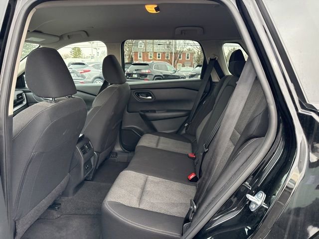 Used 2024 Nissan Rogue SV image 8