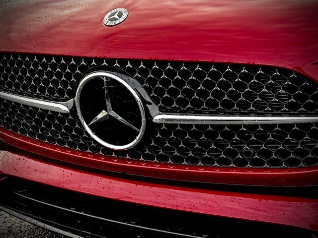 Used 2025 Mercedes-Benz CLE 300 4MATIC Coupe image 3