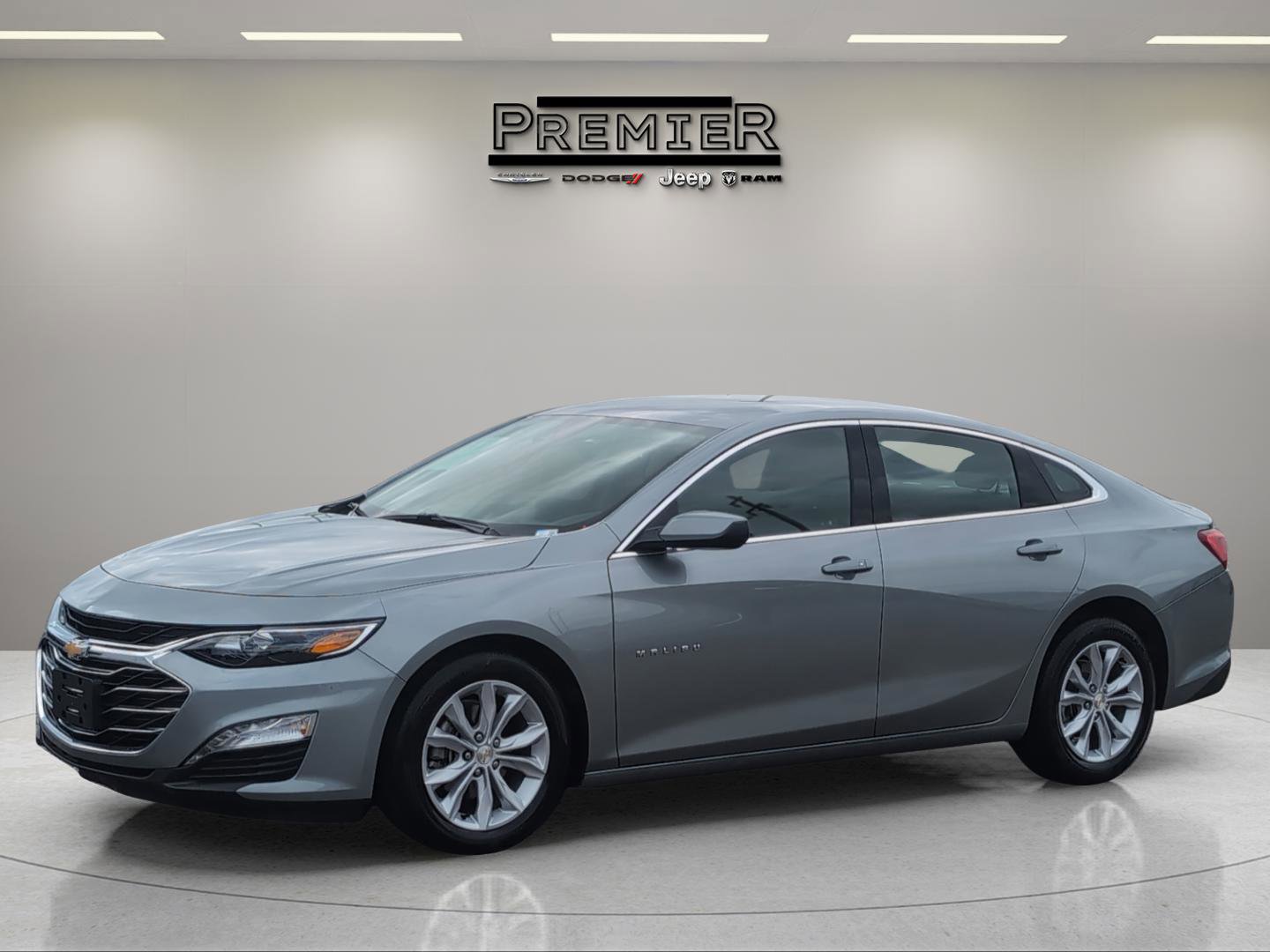Used 2025 Chevrolet Malibu LT image 1