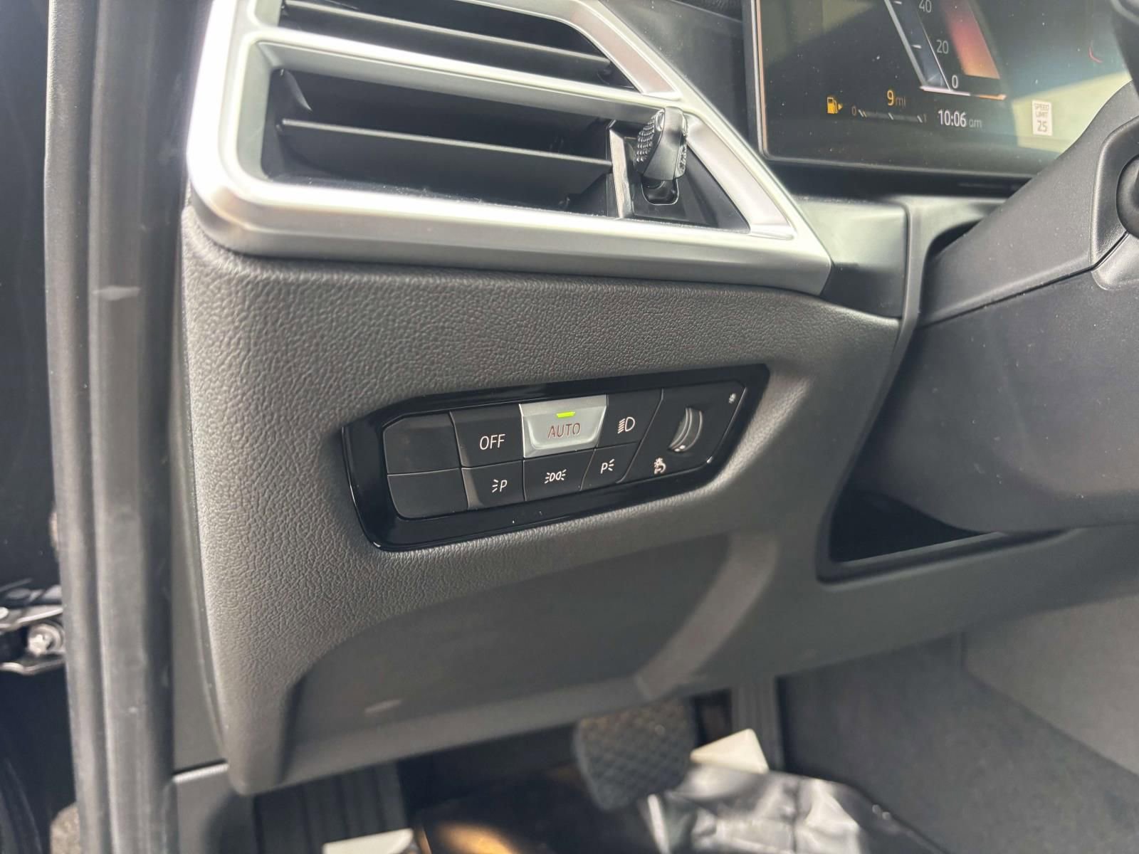 New 2026 BMW 330i xDrive Sedan w/ Premium Package image 14