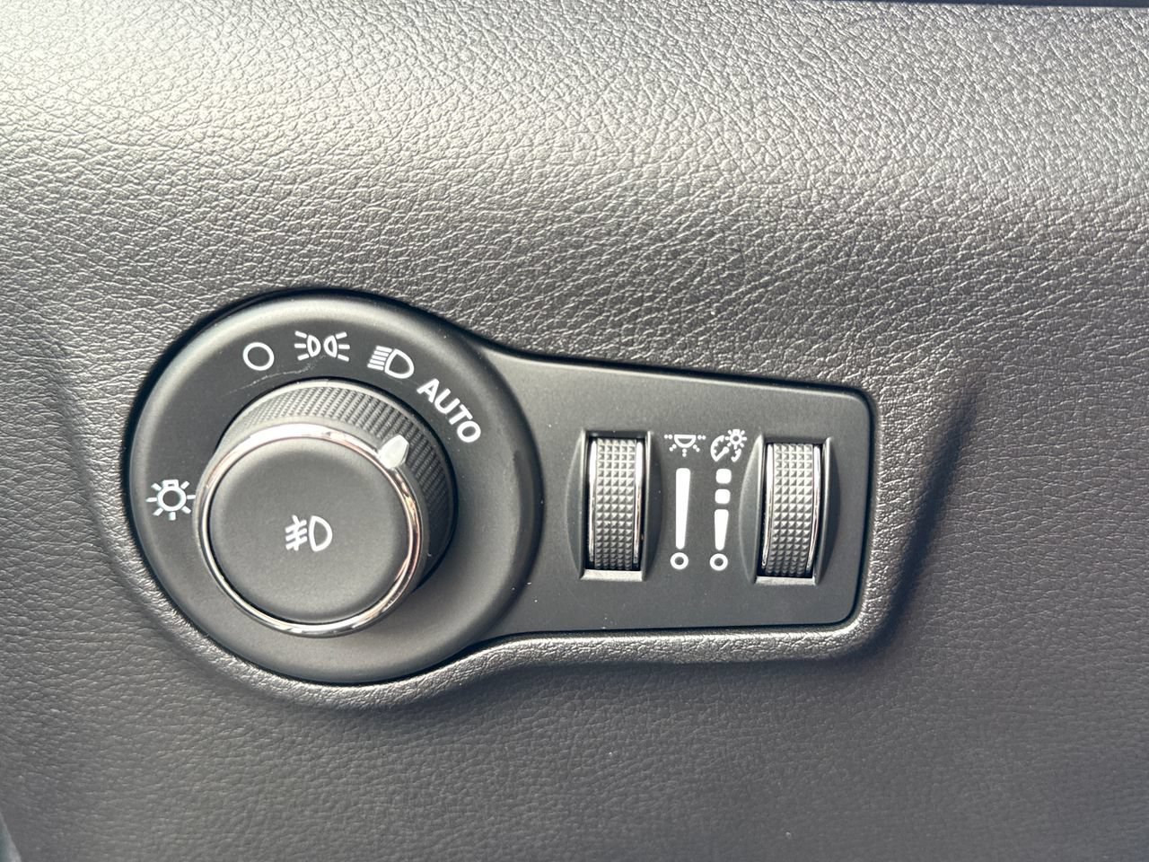 Used 2024 Jeep Compass Limited AWD/4WD image 17