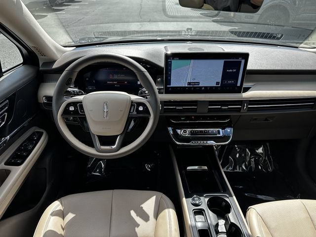 Certified 2023 Lincoln Corsair AWD w/ Equipment Group 101A image 13