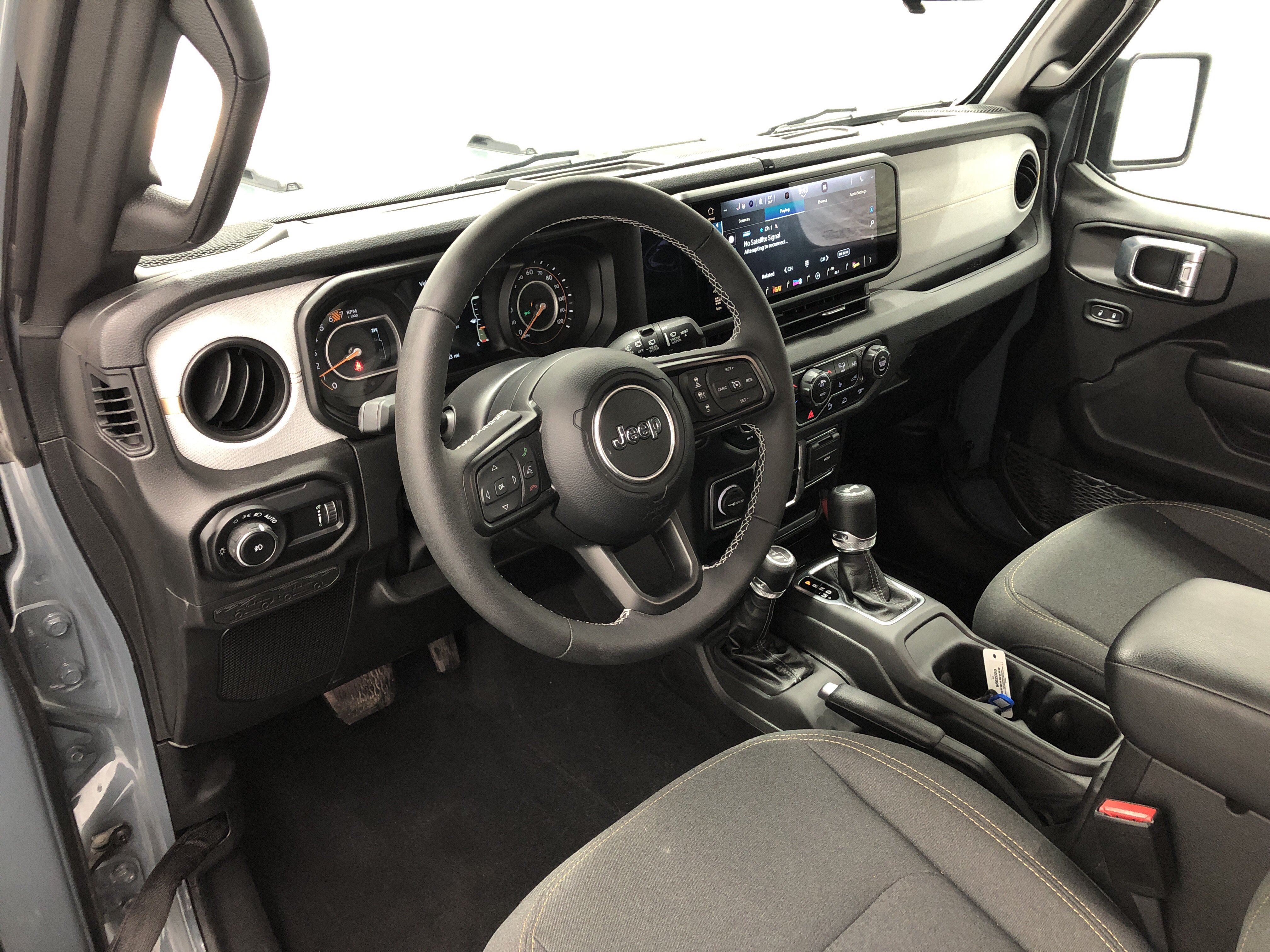 Certified 2025 Jeep Wrangler Unlimited Sport AWD/4WD image 15