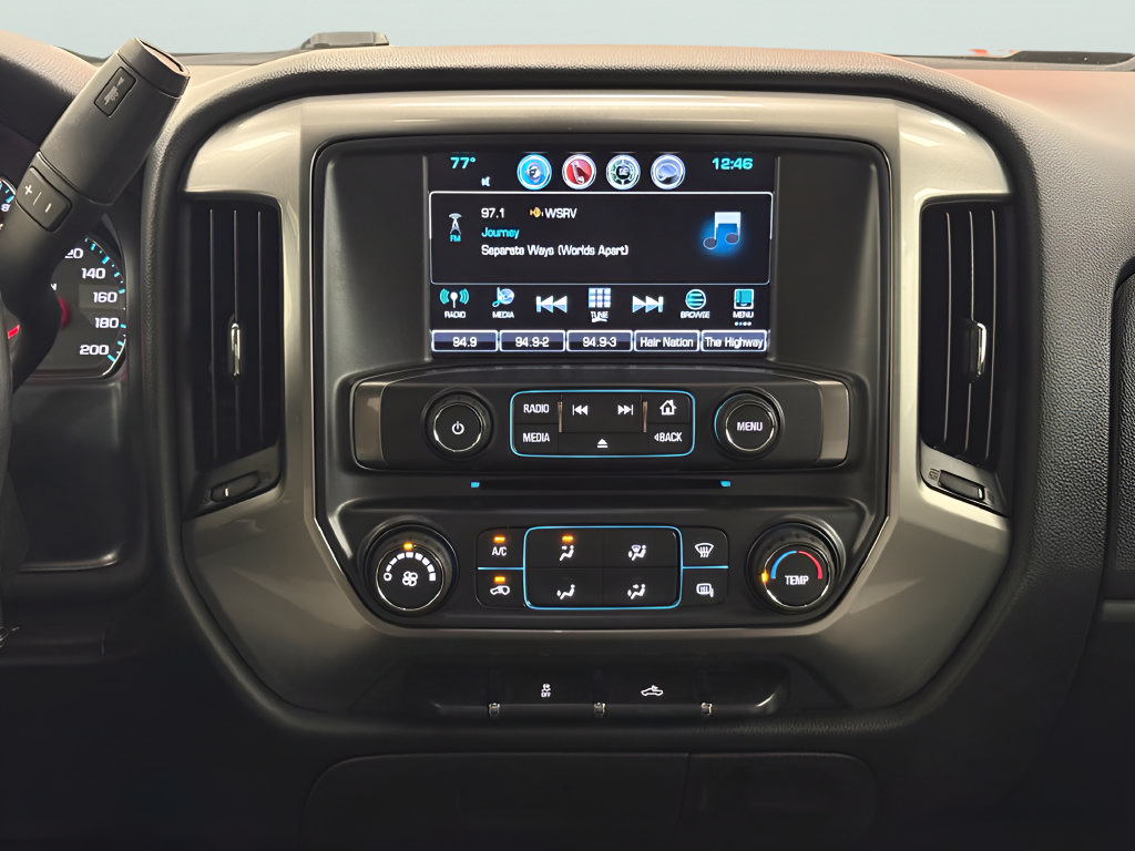 Used 2018 Chevrolet Silverado 1500 LT AWD/4WD image 25