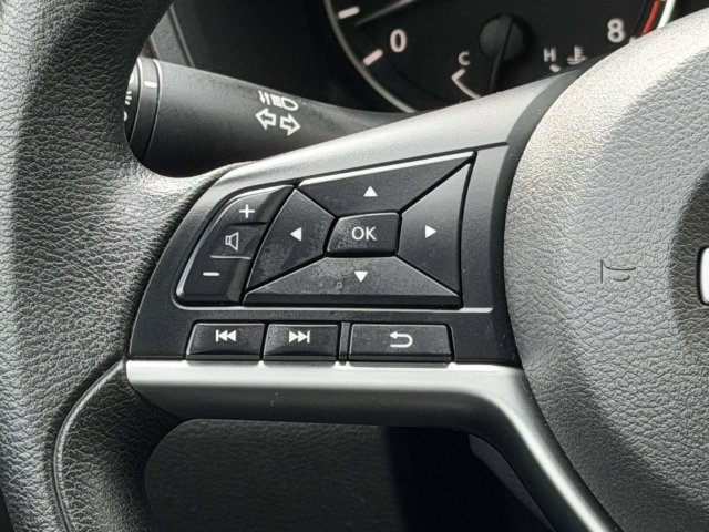 Used 2024 Nissan Altima 2.5 SV FWD image 24