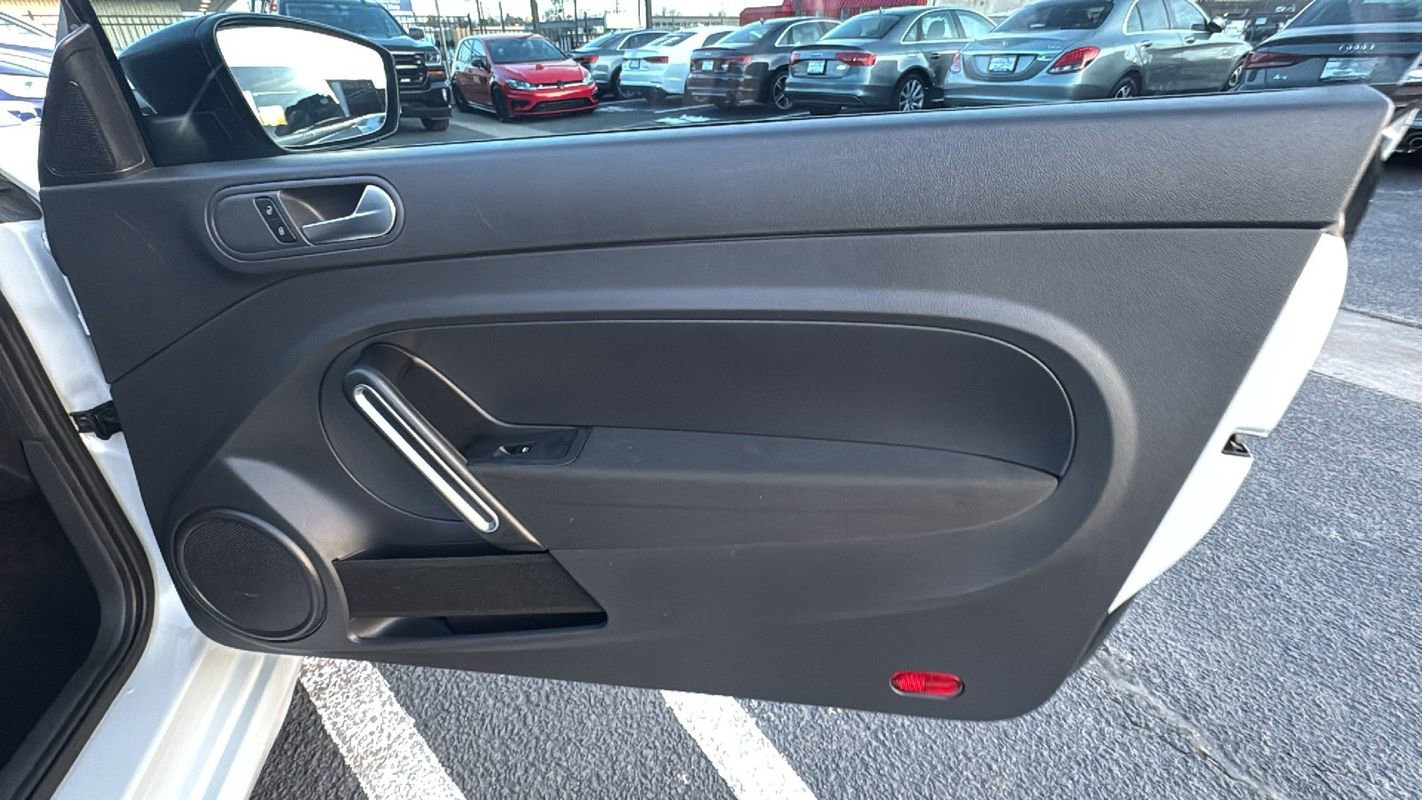 Used 2017 Volkswagen Beetle 1.8T S image 15