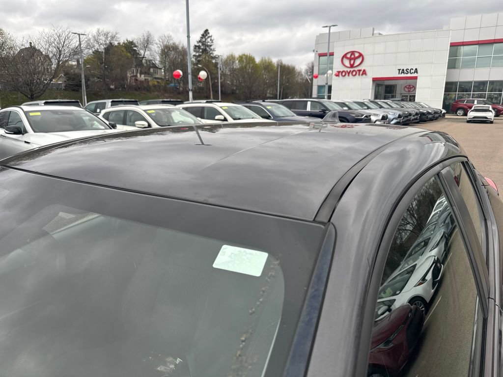 Used 2021 Toyota C-HR LE image 40