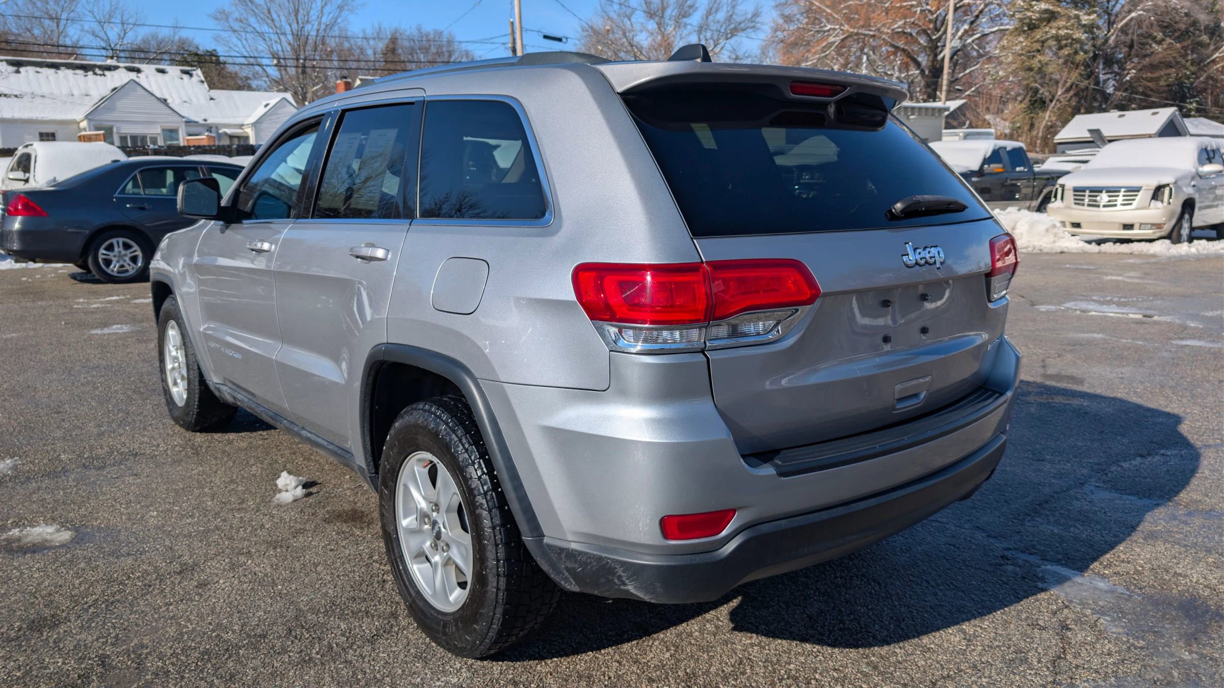 Used 2015 Jeep Grand Cherokee Laredo w/ Quick Order Package 23E RWD image 6