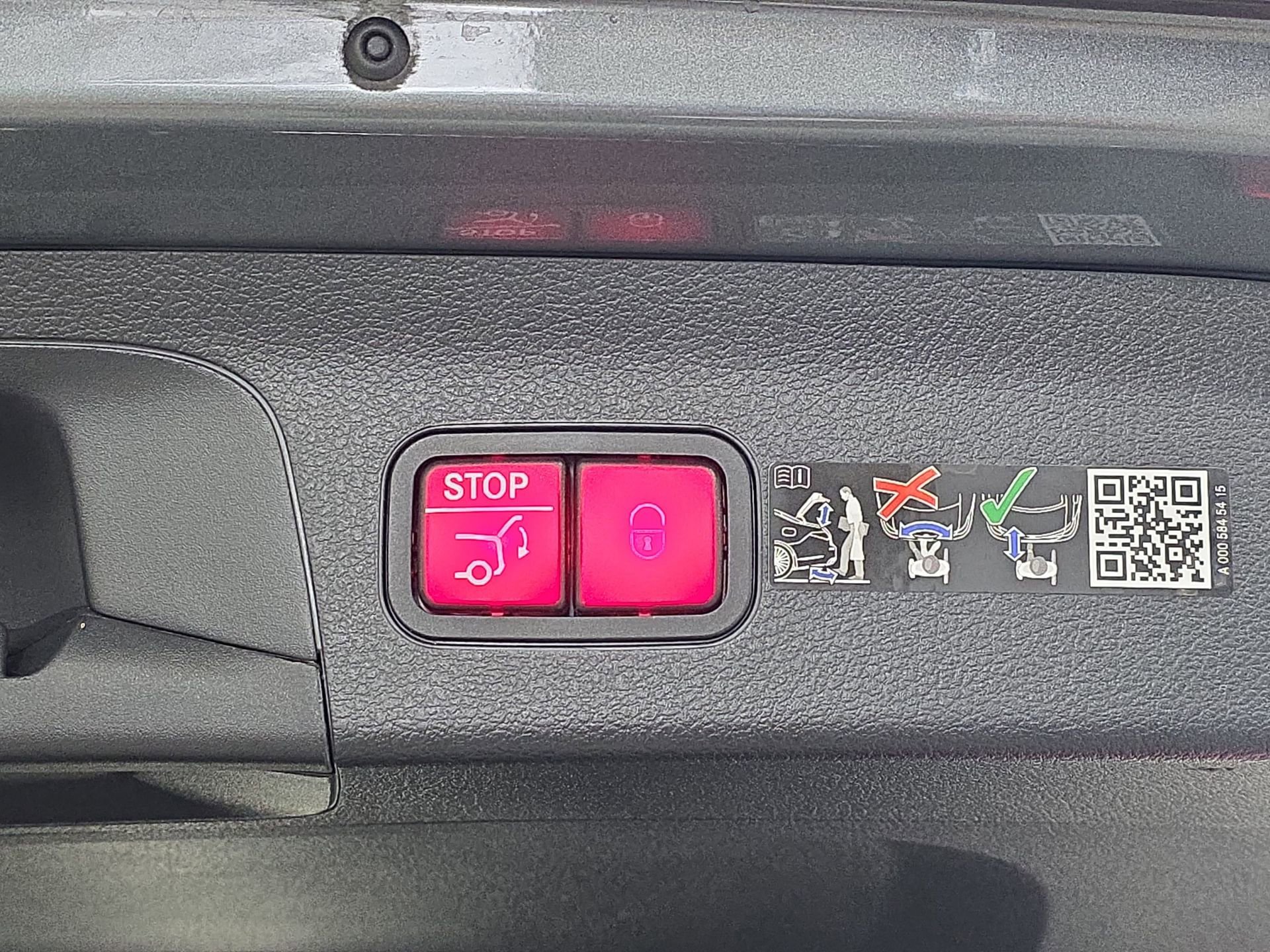 Certified 2025 Mercedes-Benz GLS 450 4MATIC image 13