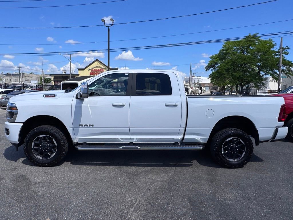 Used 2025 RAM 2500 Laramie AWD/4WD image 4