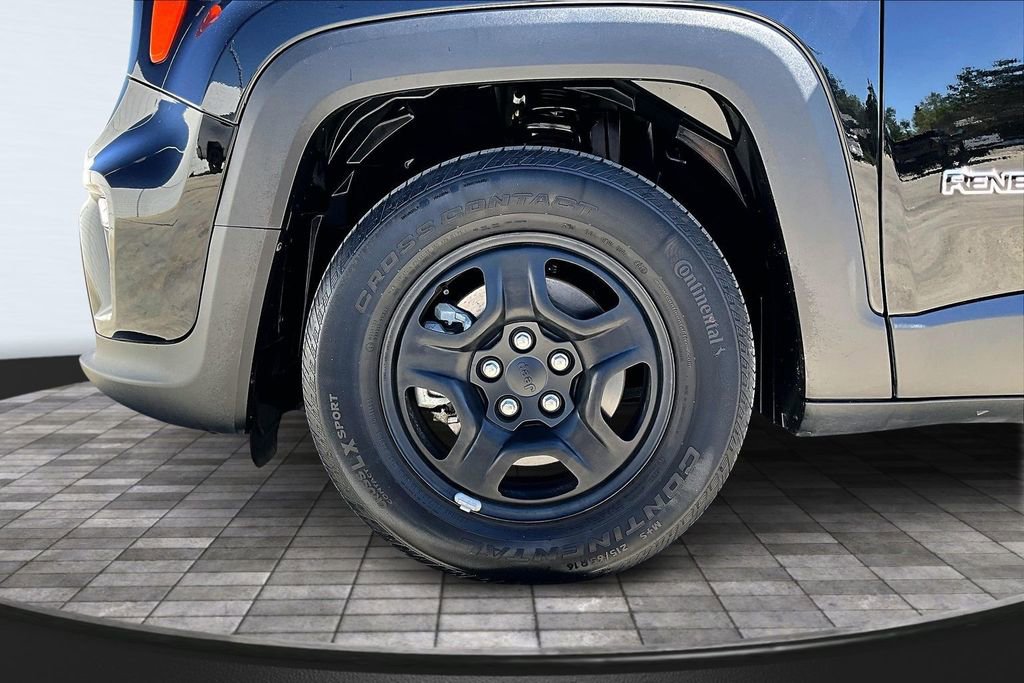 Used 2020 Jeep Renegade Sport image 32