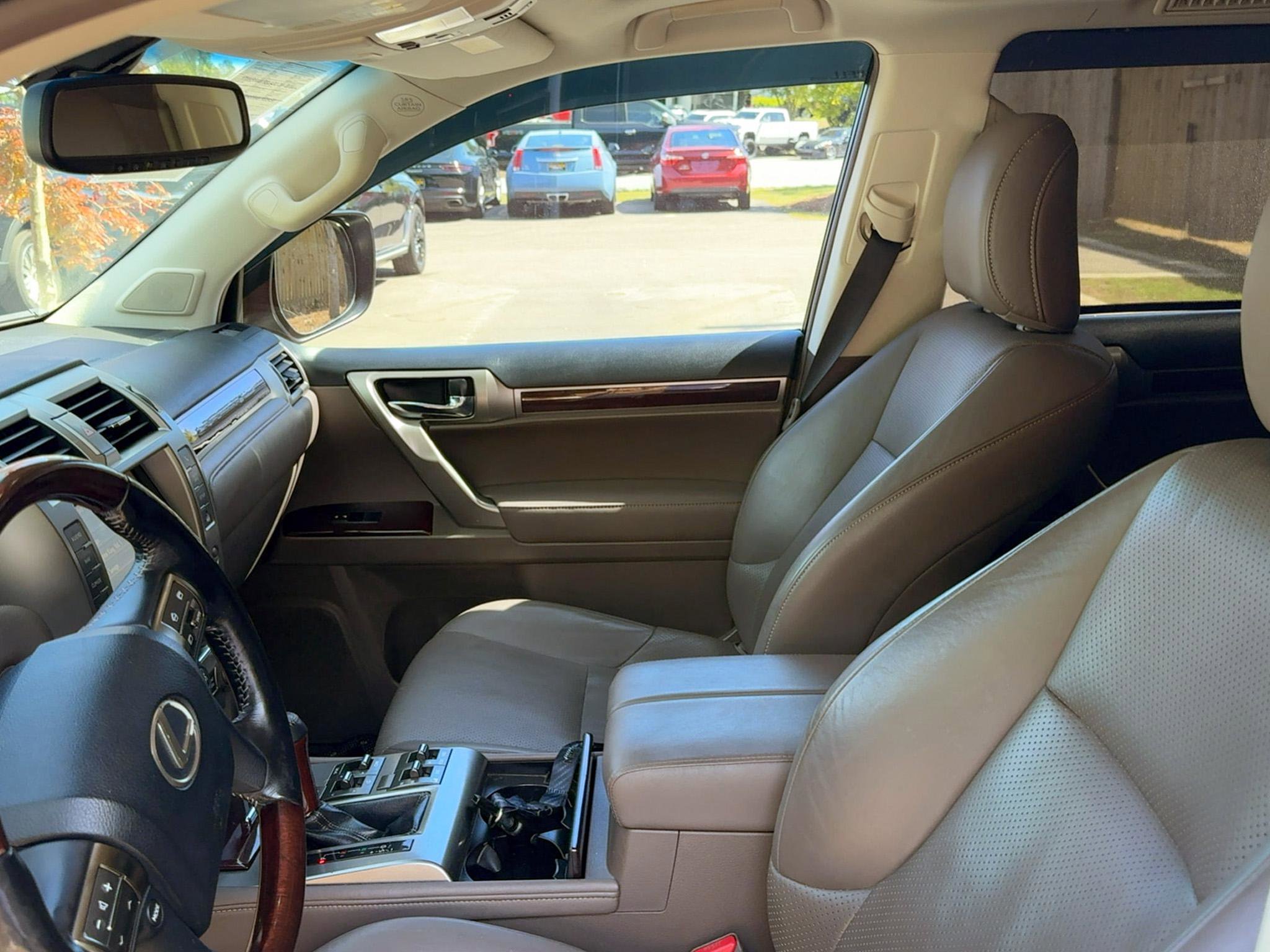 Used 2016 Lexus GX 460 Luxury AWD/4WD image 18
