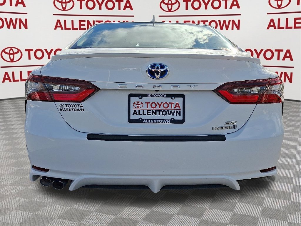 Used 2024 Toyota Camry SE FWD image 7