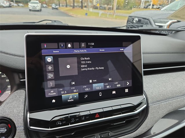 Used 2024 Jeep Compass Latitude image 24