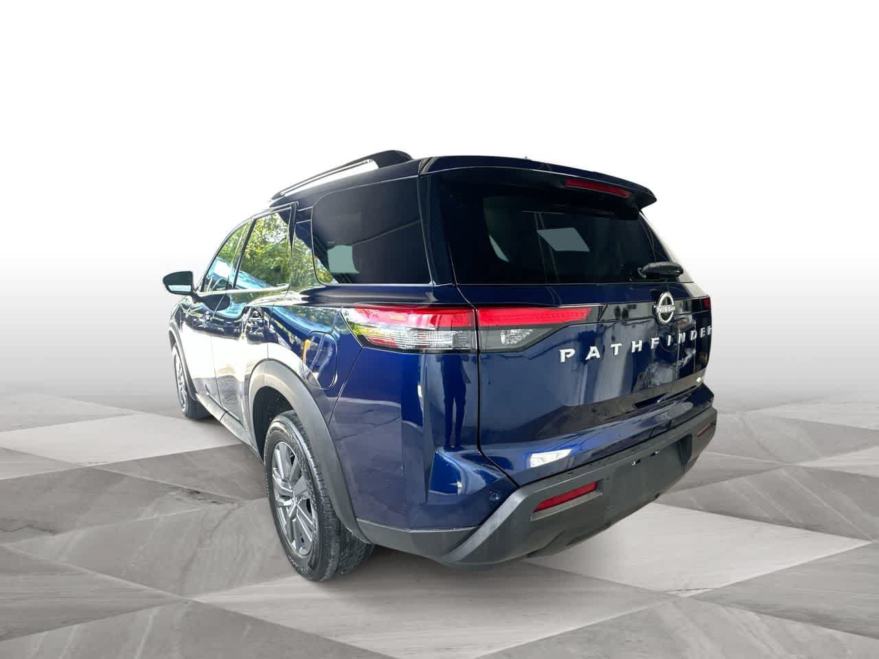 Used 2025 Nissan Pathfinder SV AWD/4WD image 6
