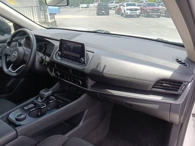 Used 2024 Nissan Rogue S AWD/4WD image 31