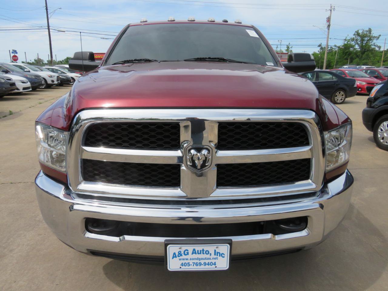 Used 2018 RAM 3500 Tradesman w/ Chrome Appearance Group AWD/4WD image 2