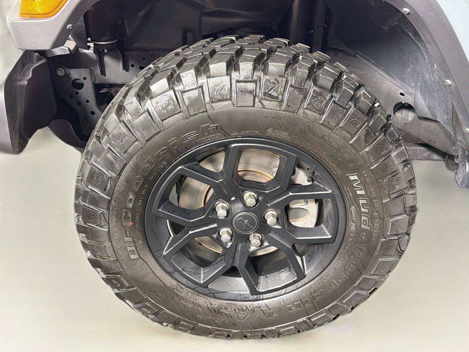 Used 2025 Jeep Gladiator Sport AWD/4WD image 34