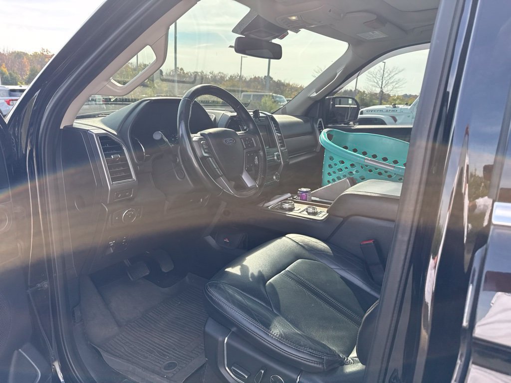 Used 2019 Ford Expedition Platinum AWD/4WD image 6