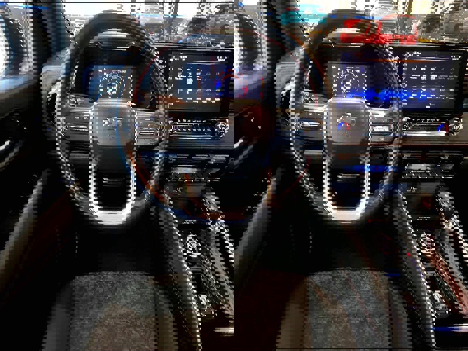 Used 2023 Chevrolet Colorado Z71 w/ Z71 Convenience Package 2 AWD/4WD image 17