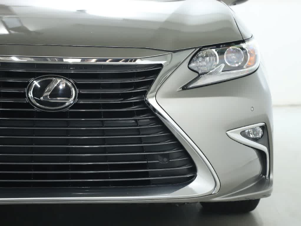 Used 2018 Lexus ES 350 w/ Premier Package FWD image 7
