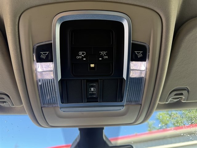 Used 2019 RAM 1500 Laramie AWD/4WD image 42