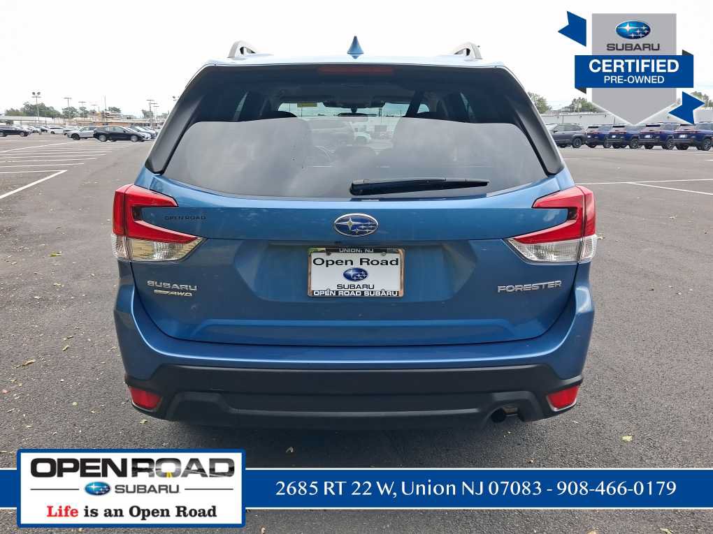 Certified 2023 Subaru Forester Premium AWD/4WD image 4